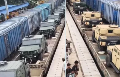 Mahindra Armado 2026: Anand Mahindra’s Viral Video Shows Armoured Vehicles On Train 4 Mahindra Armado: Anand Mahindra’s Viral Video Shows Armoured Vehicles On Train